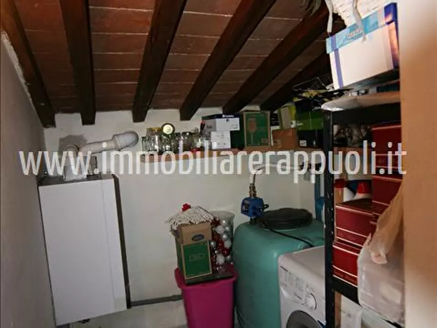 Immagine 4 di Villetta a schiera in vendita  a Sinalunga