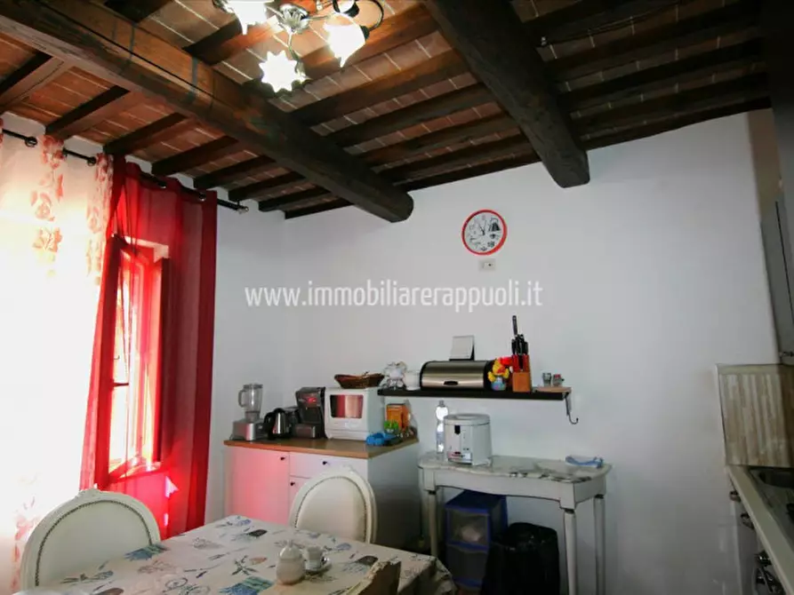 Immagine 10 di Villetta a schiera in vendita  a Sinalunga