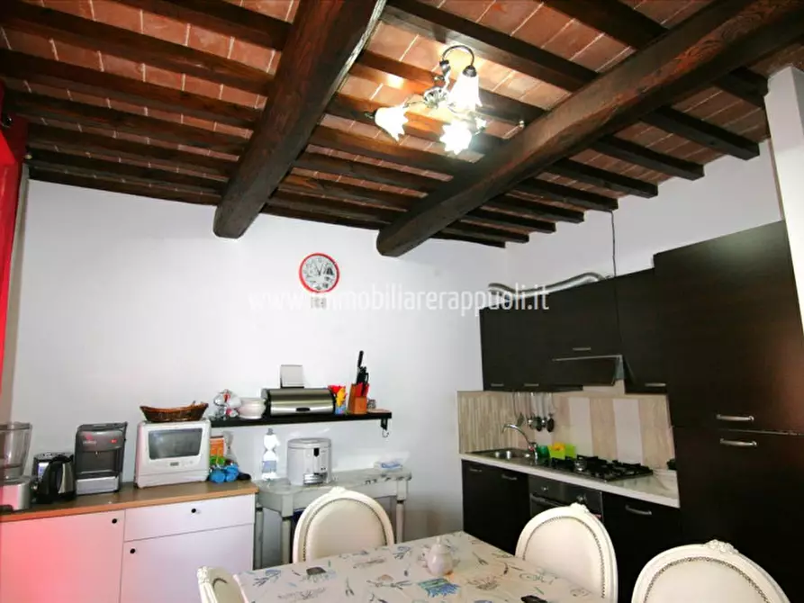 Immagine 11 di Villetta a schiera in vendita  a Sinalunga