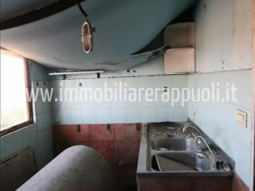 Immagine 16 di Casa indipendente in vendita  a Rapolano Terme