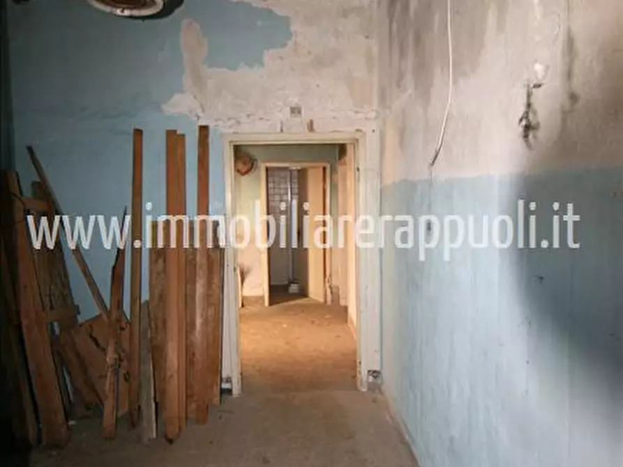 Immagine 17 di Casa indipendente in vendita  a Rapolano Terme