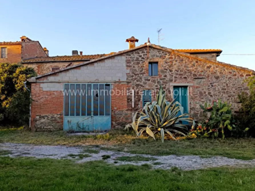 Immagine 3 di Rustico / casale in vendita  a Lucignano