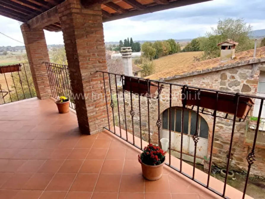 Immagine 12 di Rustico / casale in vendita  a Lucignano