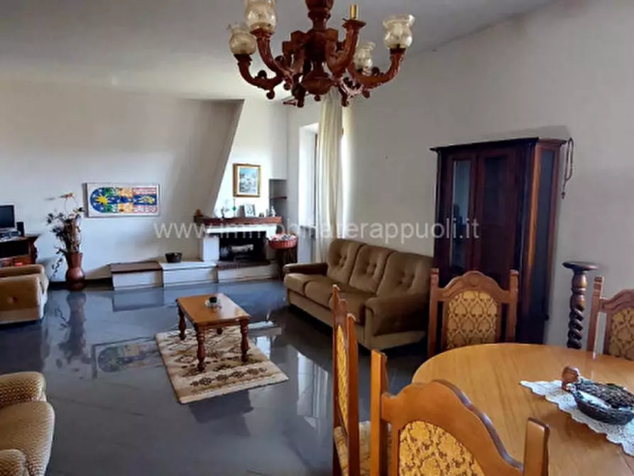 Immagine 23 di Rustico / casale in vendita  a Lucignano