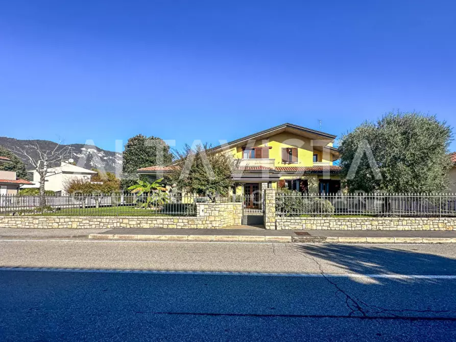 Immagine 4 di Villa in vendita  in Via Zadei a Rezzato