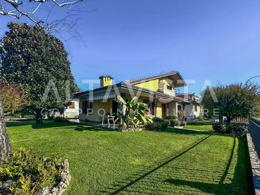 Immagine 6 di Villa in vendita  in Via Zadei a Rezzato