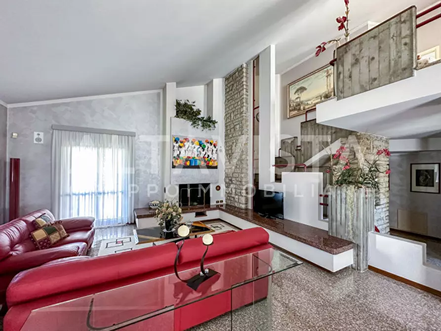 Immagine 8 di Villa in vendita  in Via Zadei a Rezzato