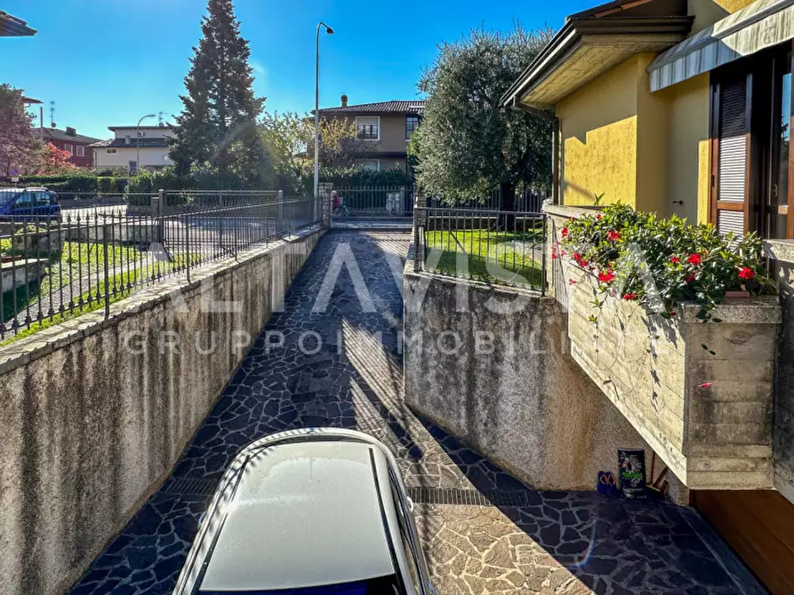 Immagine 37 di Villa in vendita  in Via Zadei a Rezzato