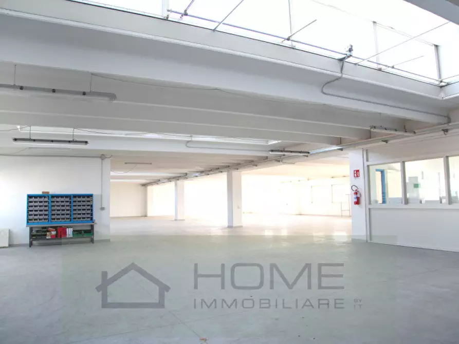 Immagine 8 di Laboratorio in vendita  in Via 1 Maggio a Rovolon