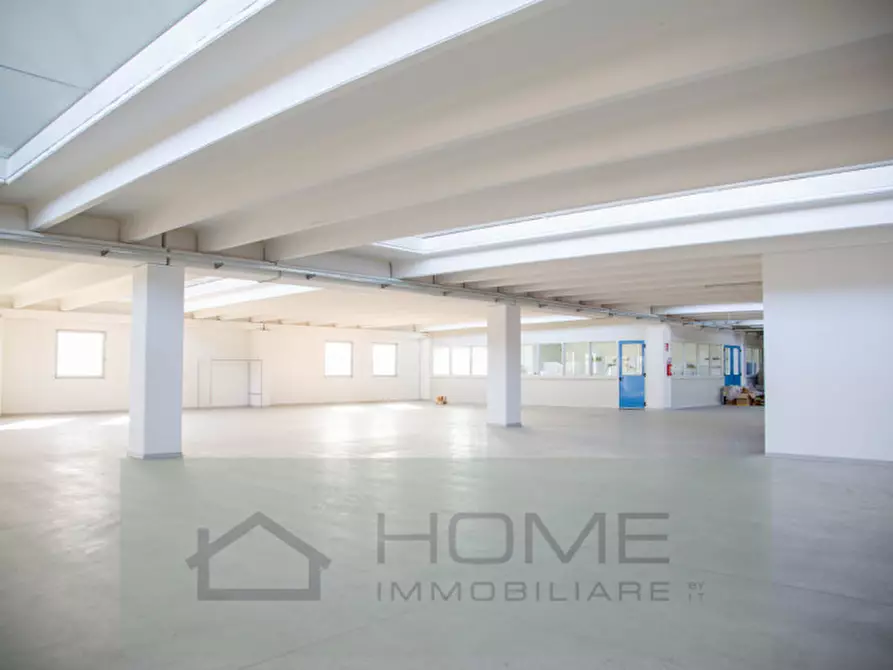 Immagine 10 di Laboratorio in vendita  in Via 1 Maggio a Rovolon