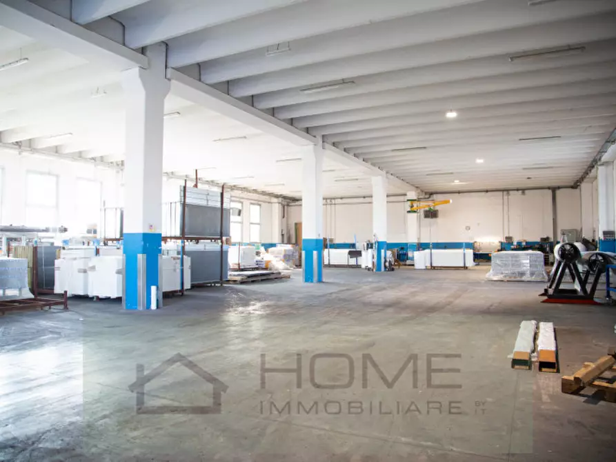 Immagine 12 di Laboratorio in vendita  in Via 1 Maggio a Rovolon