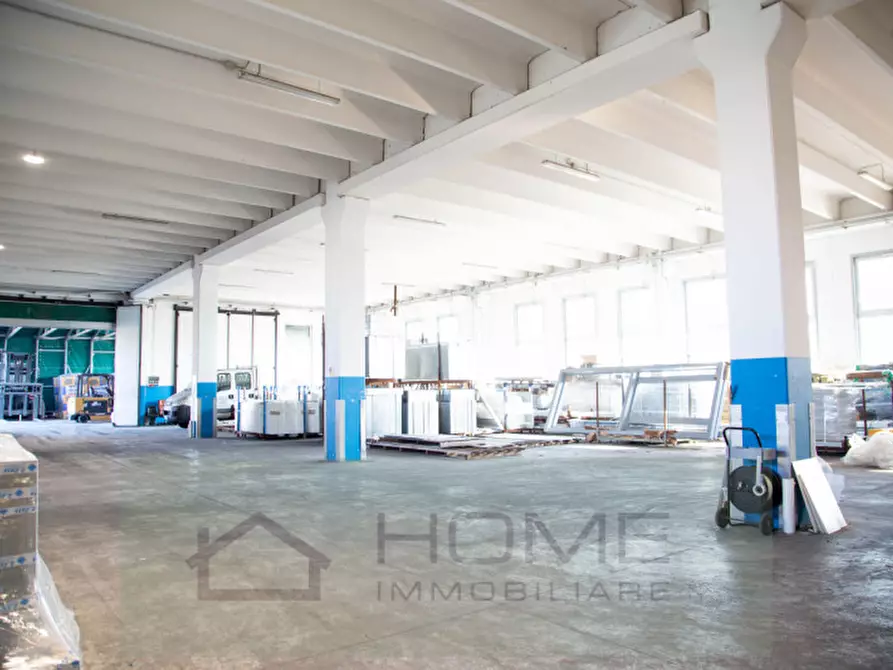 Immagine 15 di Laboratorio in vendita  in Via 1 Maggio a Rovolon