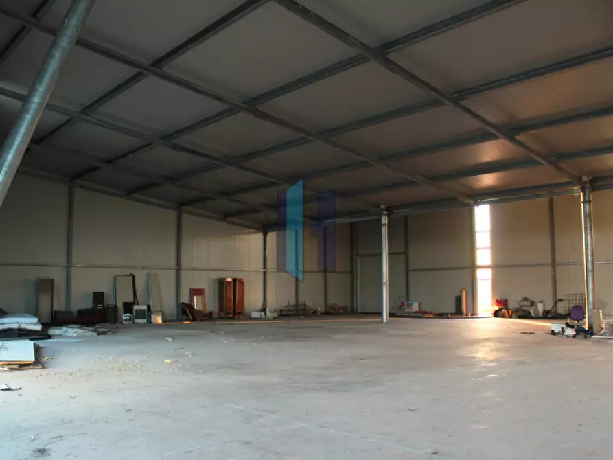 Immagine 5 di Capannone industriale in vendita  in VIA BREDAZZANE a Montichiari