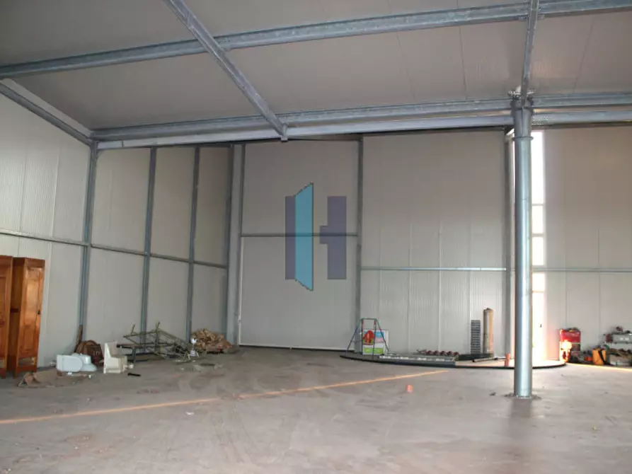 Immagine 7 di Capannone industriale in vendita  in VIA BREDAZZANE a Montichiari