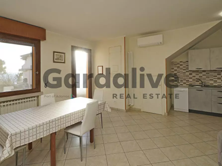 Immagine 5 di Appartamento in vendita  in Via Santi a Sirmione