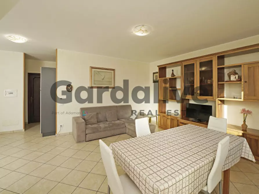 Immagine 6 di Appartamento in vendita  in Via Santi a Sirmione