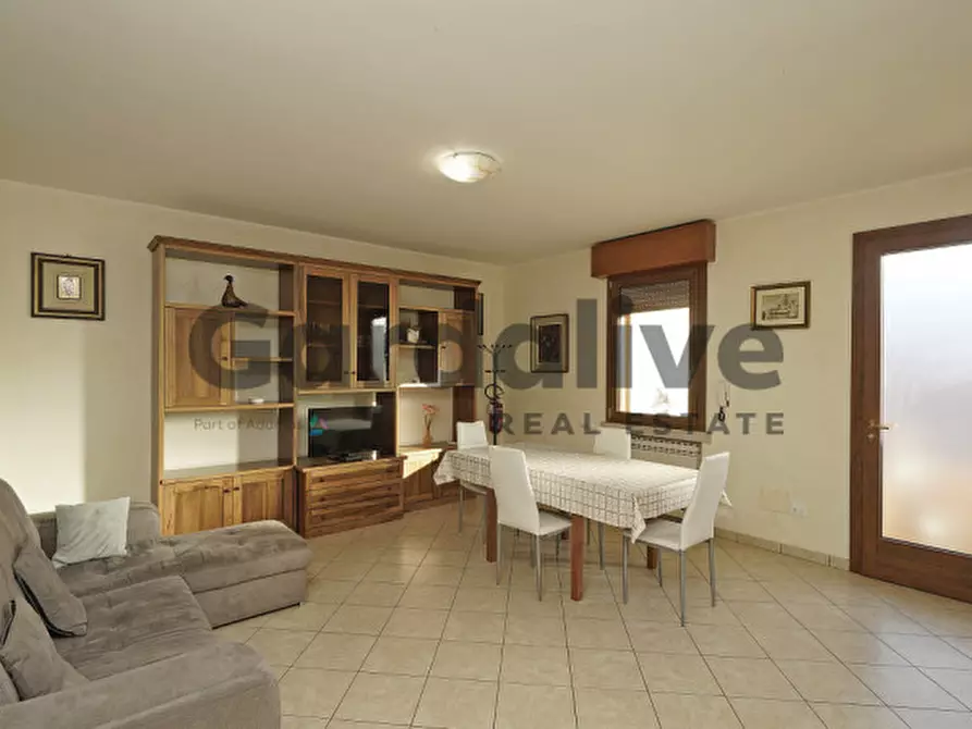 Immagine 9 di Appartamento in vendita  in Via Santi a Sirmione