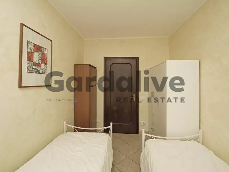 Immagine 14 di Appartamento in vendita  in Via Santi a Sirmione