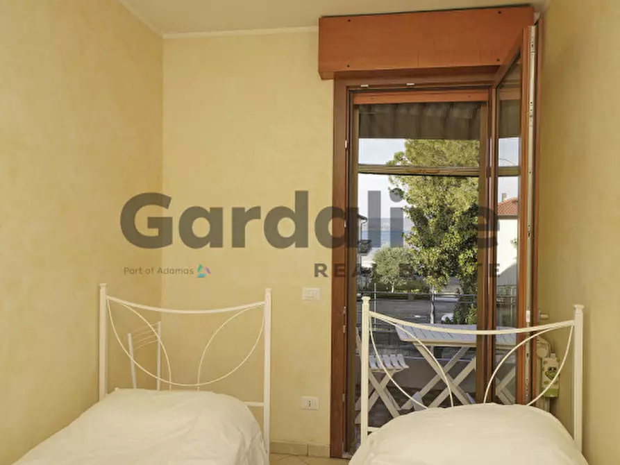 Immagine 15 di Appartamento in vendita  in Via Santi a Sirmione