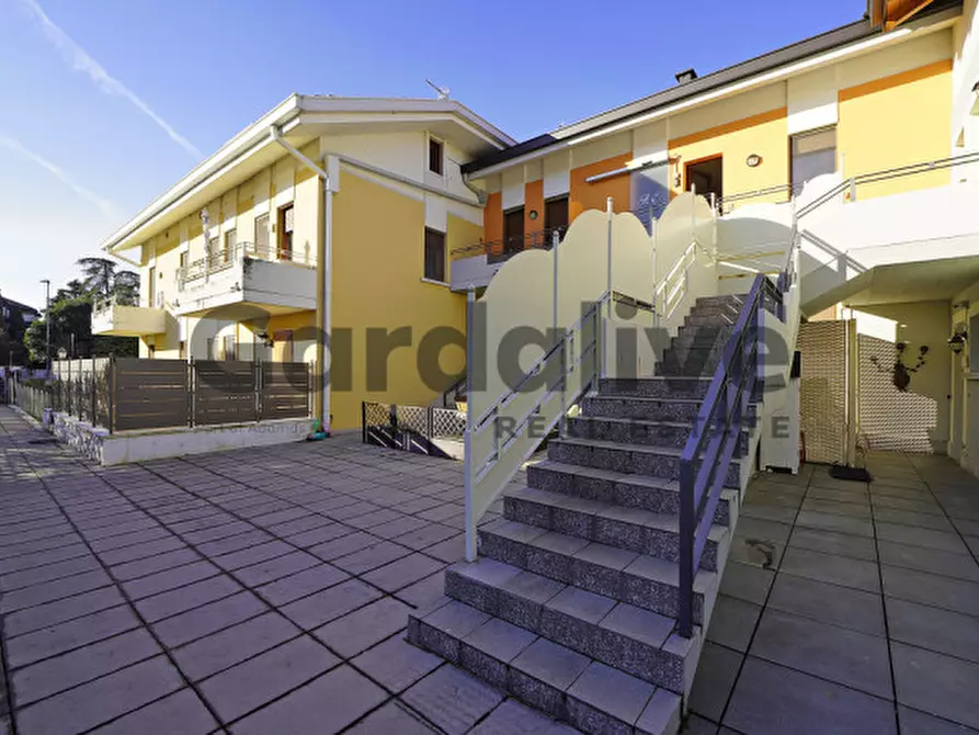 Immagine 21 di Appartamento in vendita  in Via Santi a Sirmione