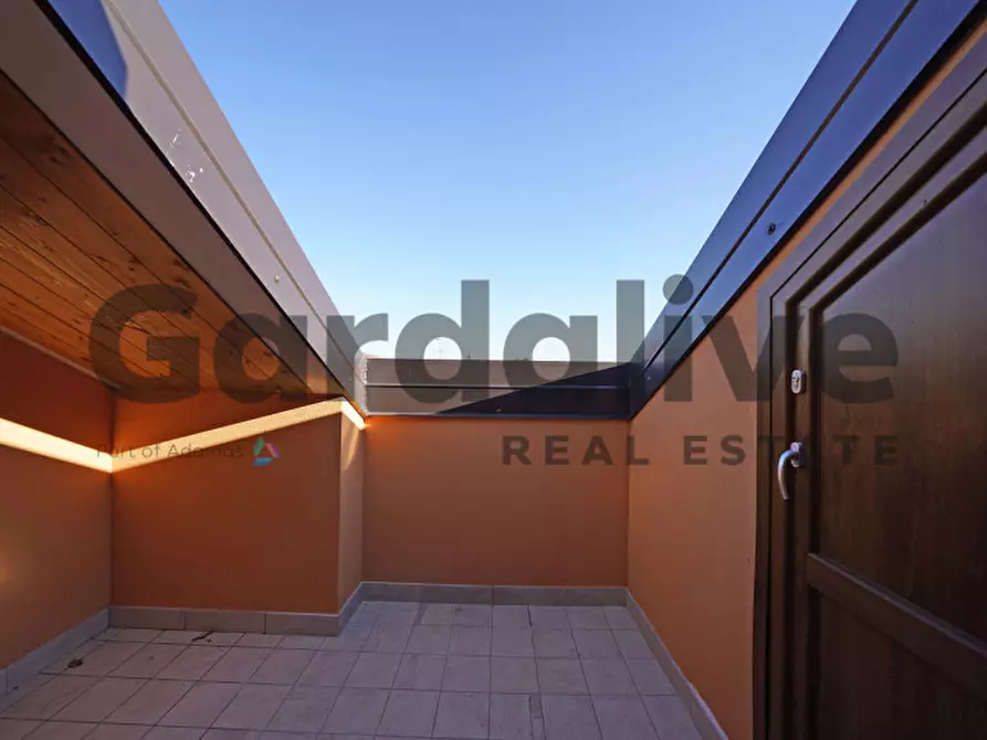 Immagine 20 di Appartamento in vendita  in Via XXV Aprile a Sirmione