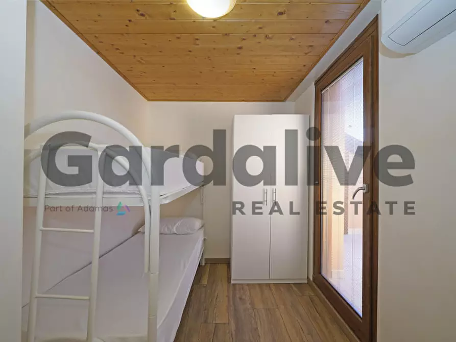 Immagine 21 di Appartamento in vendita  in Via XXV Aprile a Sirmione