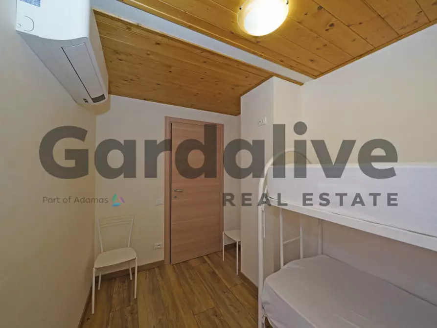 Immagine 23 di Appartamento in vendita  in Via XXV Aprile a Sirmione