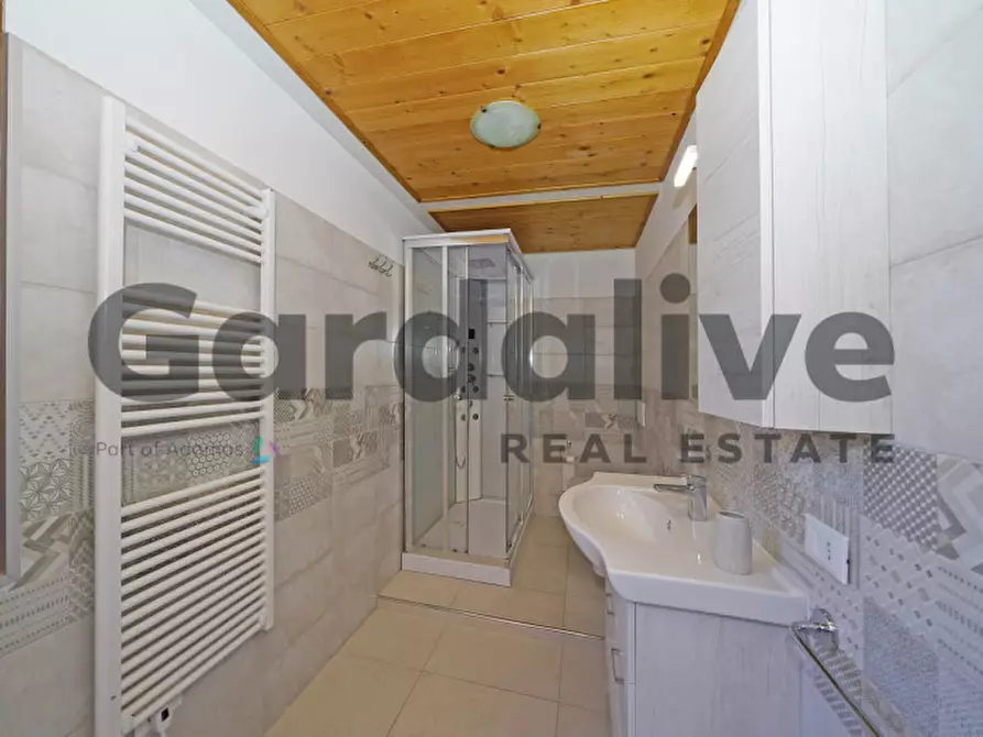 Immagine 24 di Appartamento in vendita  in Via XXV Aprile a Sirmione