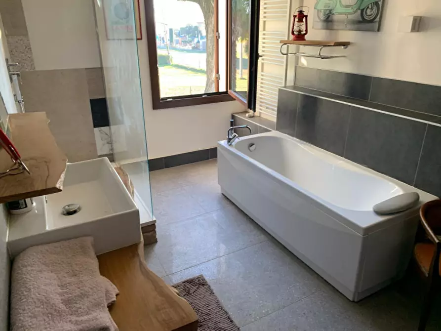 Immagine 9 di Rustico / casale in vendita  a Piazzola Sul Brenta