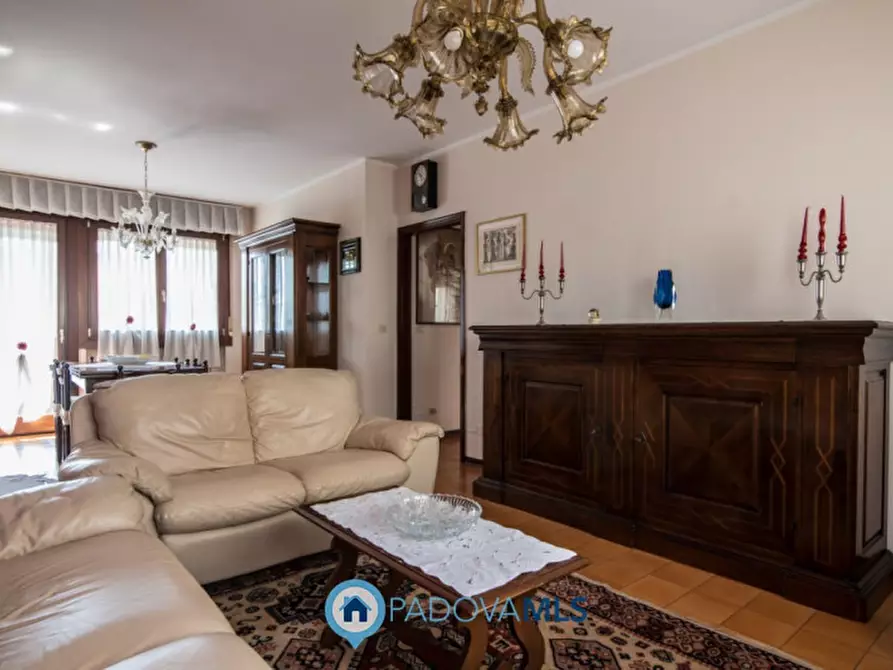 Immagine 1 di Appartamento in vendita  in Via Armando Diaz a Abano Terme