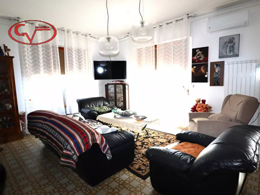 Immagine 3 di Appartamento in vendita  in Viale Diaz a Montevarchi