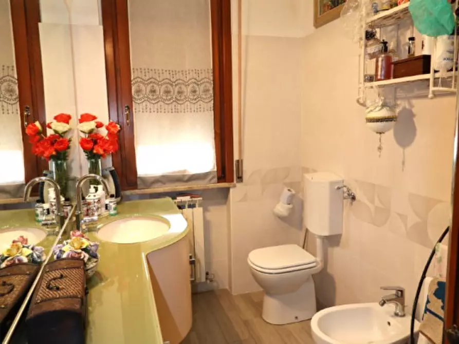 Immagine 19 di Appartamento in vendita  in Viale Diaz a Montevarchi