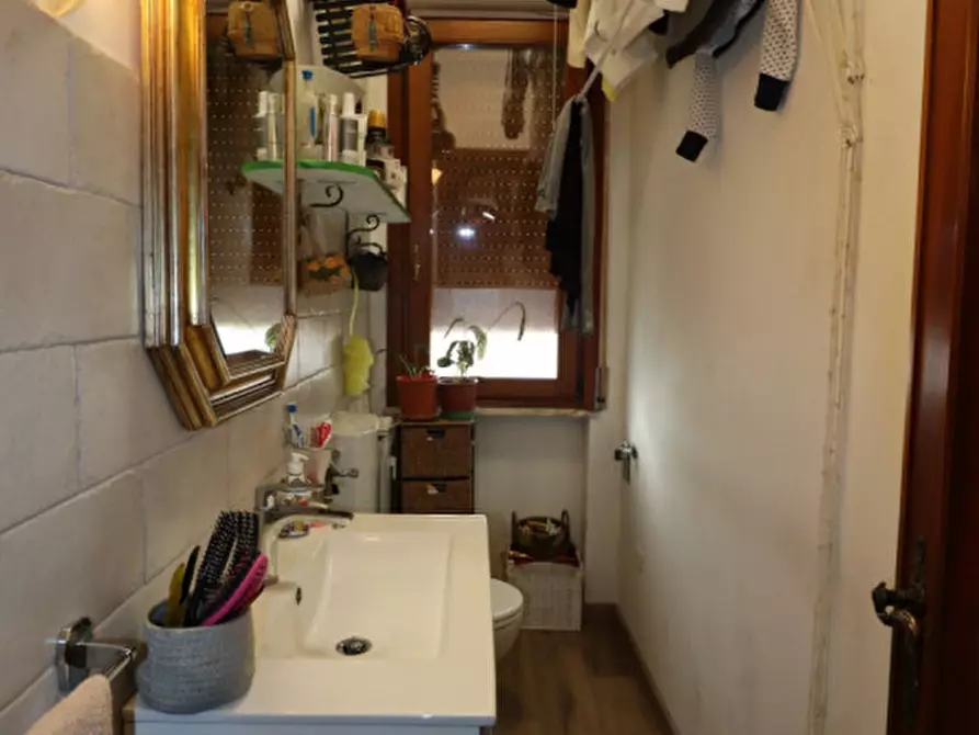 Immagine 21 di Appartamento in vendita  in Viale Diaz a Montevarchi