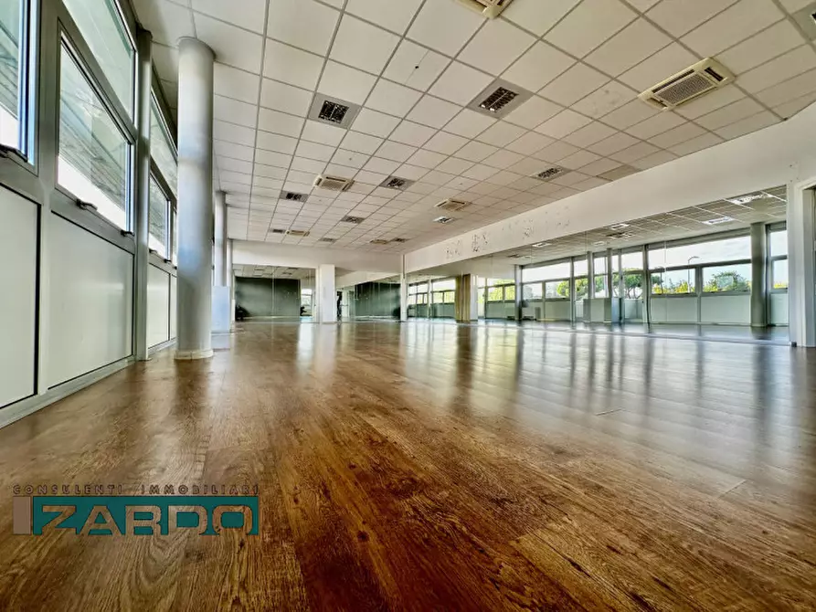 Immagine 4 di Ufficio in affitto  in ss245 a Castello Di Godego