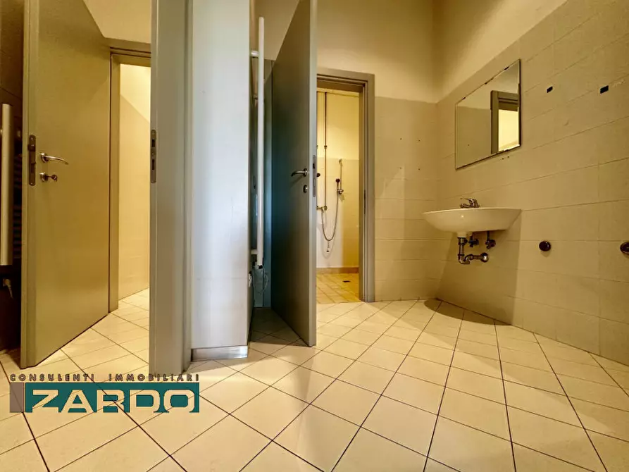 Immagine 6 di Ufficio in affitto  in ss245 a Castello Di Godego