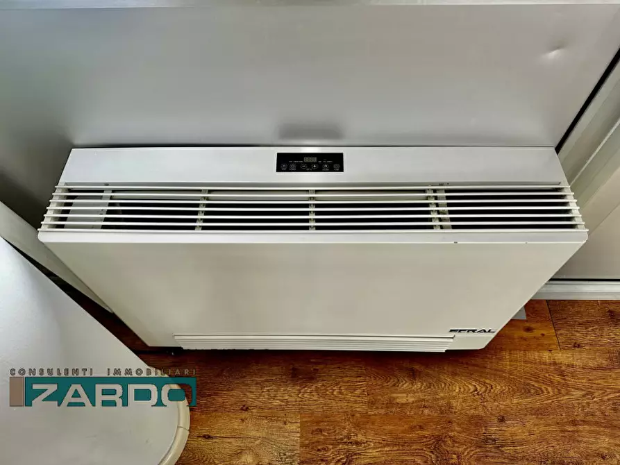 Immagine 7 di Ufficio in affitto  in ss245 a Castello Di Godego