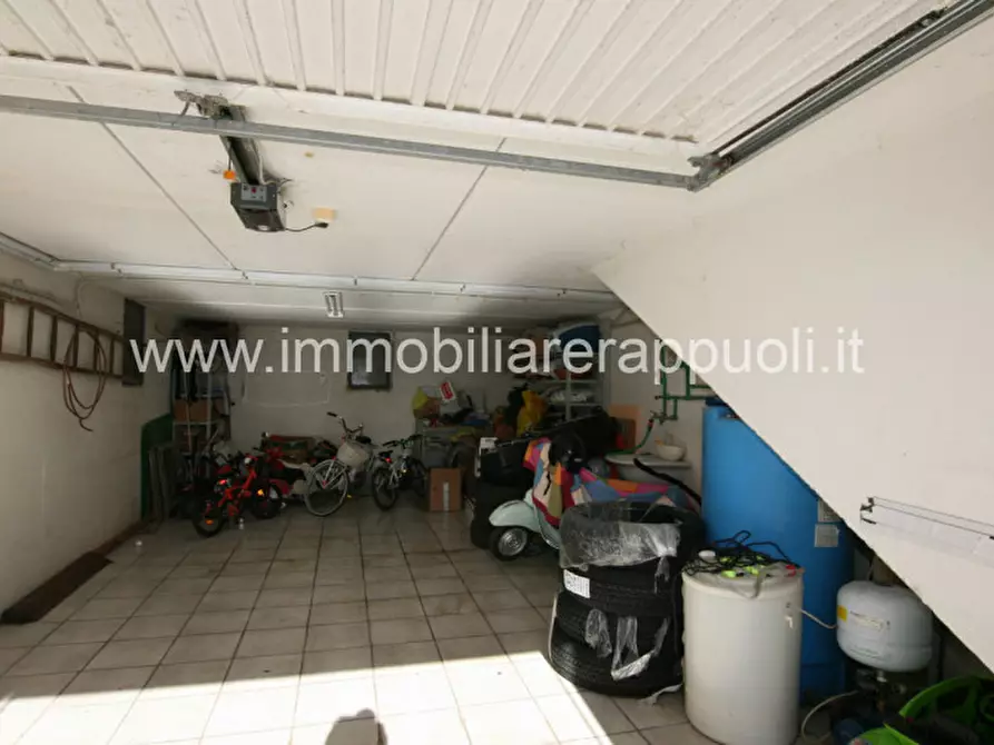 Immagine 19 di Villetta a schiera in vendita  a Sinalunga