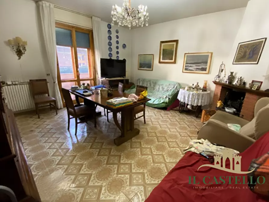 Immagine 1 di Appartamento in vendita  in via santa maria a Castiglione Del Lago