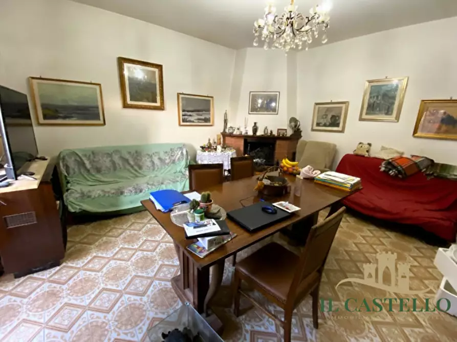Immagine 2 di Appartamento in vendita  in via santa maria a Castiglione Del Lago