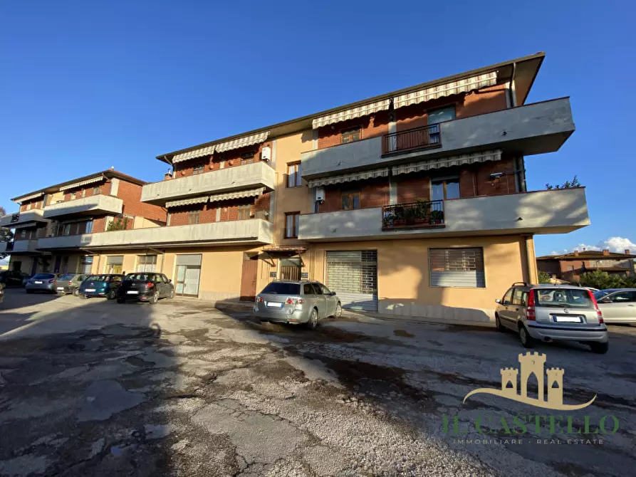 Immagine 10 di Appartamento in vendita  in via santa maria a Castiglione Del Lago