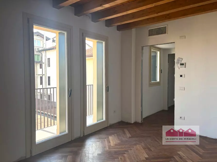 Immagine 11 di Appartamento in vendita  in Contrà Lodi a Vicenza