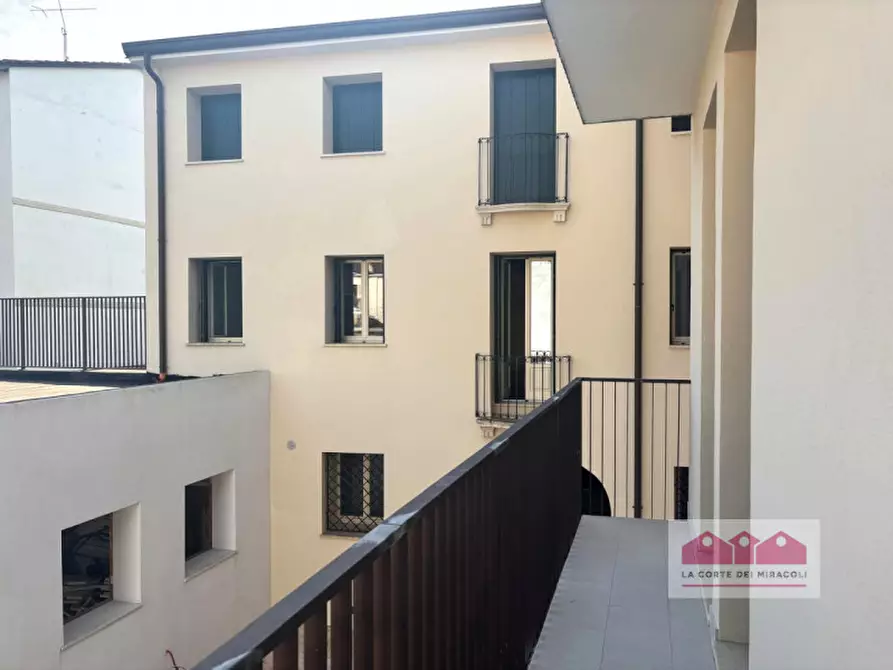 Immagine 18 di Appartamento in vendita  in Contrà Lodi a Vicenza