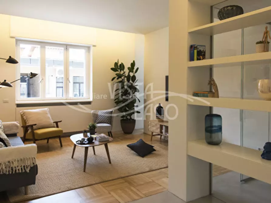 Immagine 1 di Appartamento in vendita  in via Dante a Como