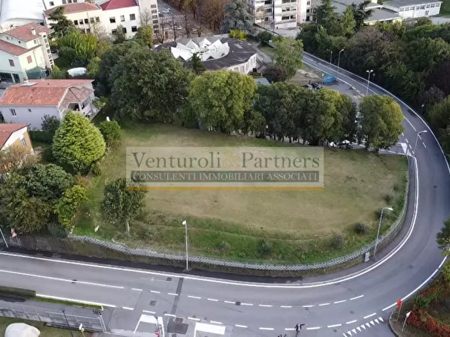 Immagine 5 di Terreno in vendita  in via maraschino a Lonato del Garda