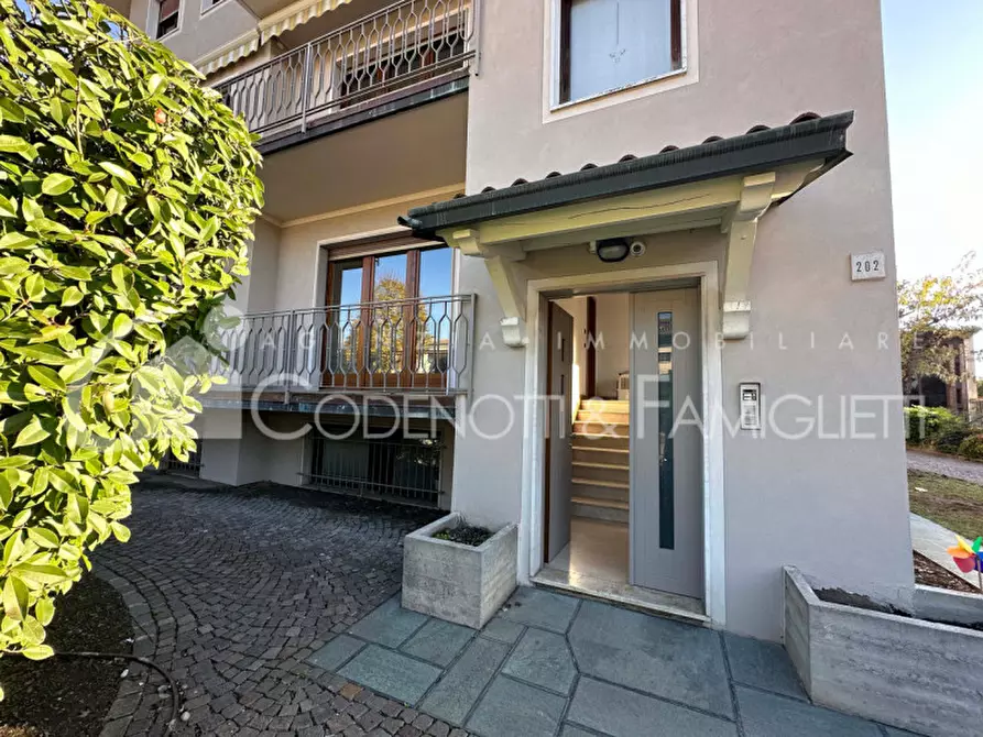 Immagine 1 di Appartamento in vendita  in via Iv novembre 202 a Borgosatollo