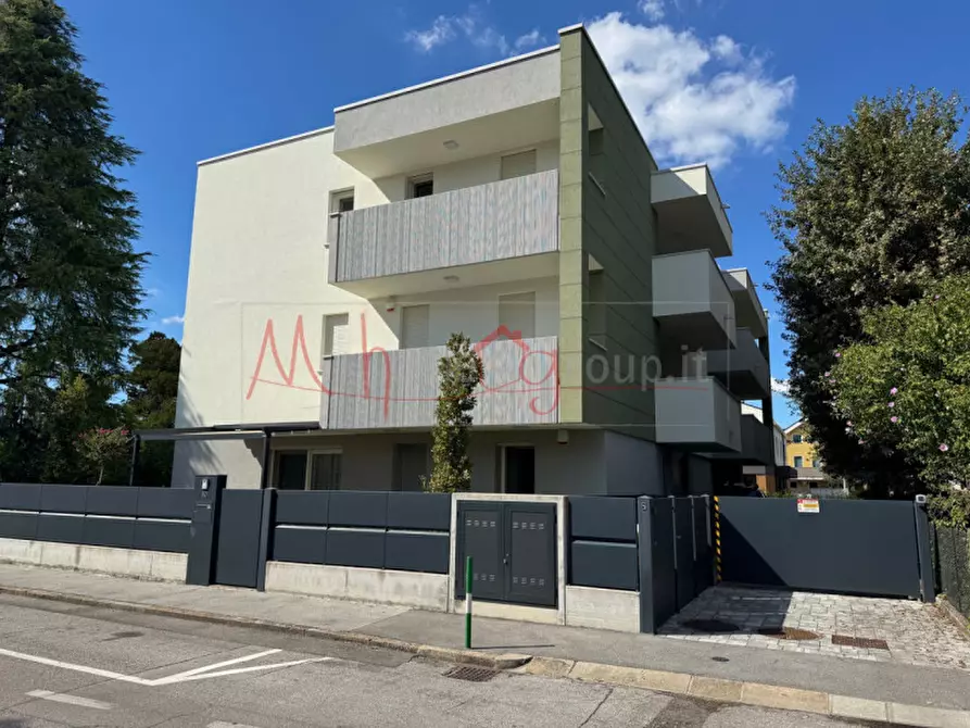 Immagine 1 di Appartamento in vendita  in via portogruaro a Padova