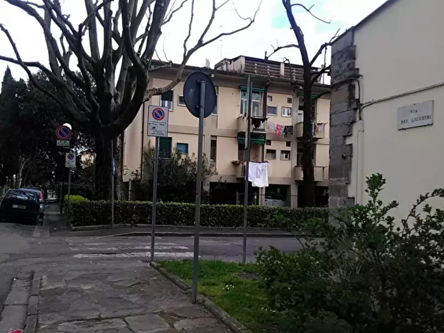 Immagine 3 di Attività commerciale in vendita  in VIALE DELLE MAGNOLIE a Firenze
