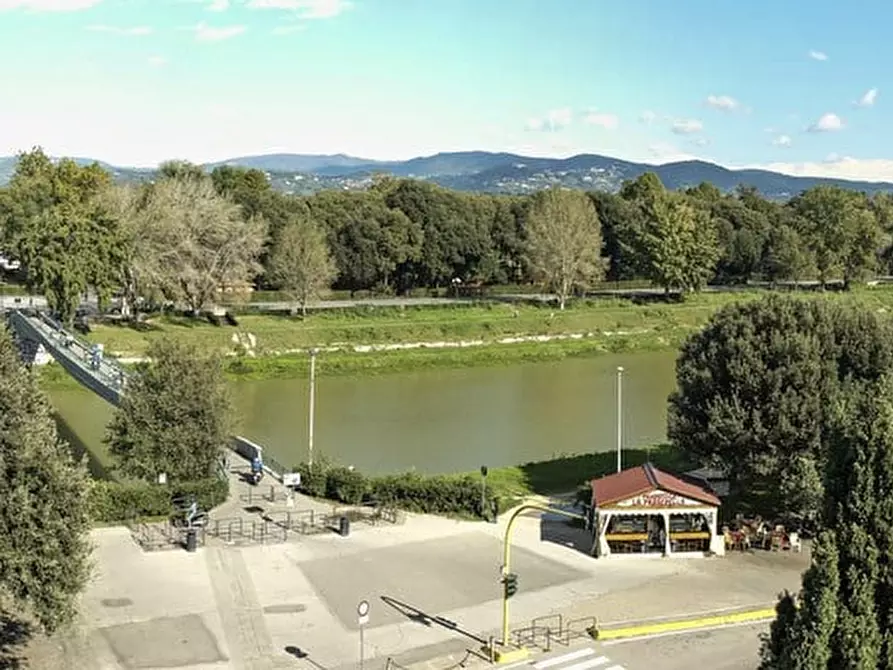 Immagine 5 di Attività commerciale in vendita  in VIALE DELLE MAGNOLIE a Firenze