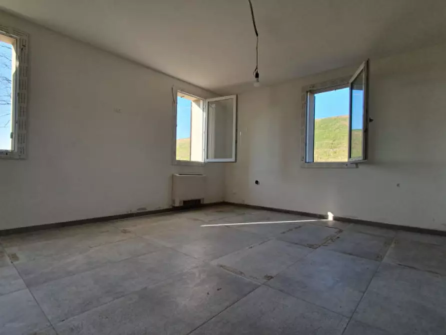 Immagine 2 di Villa in vendita  in VIA CHIAVICA a San Possidonio