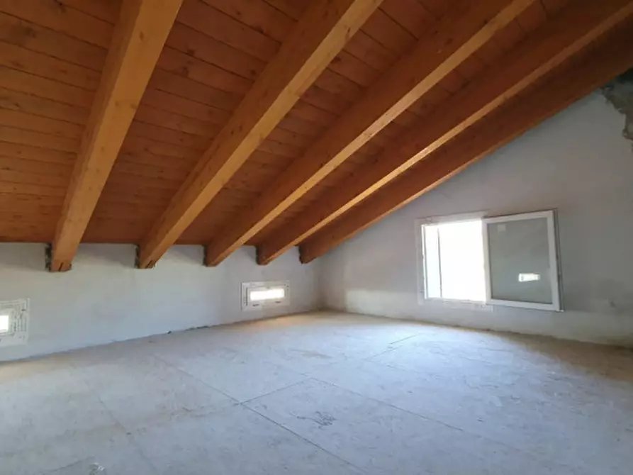 Immagine 17 di Villa in vendita  in VIA CHIAVICA a San Possidonio